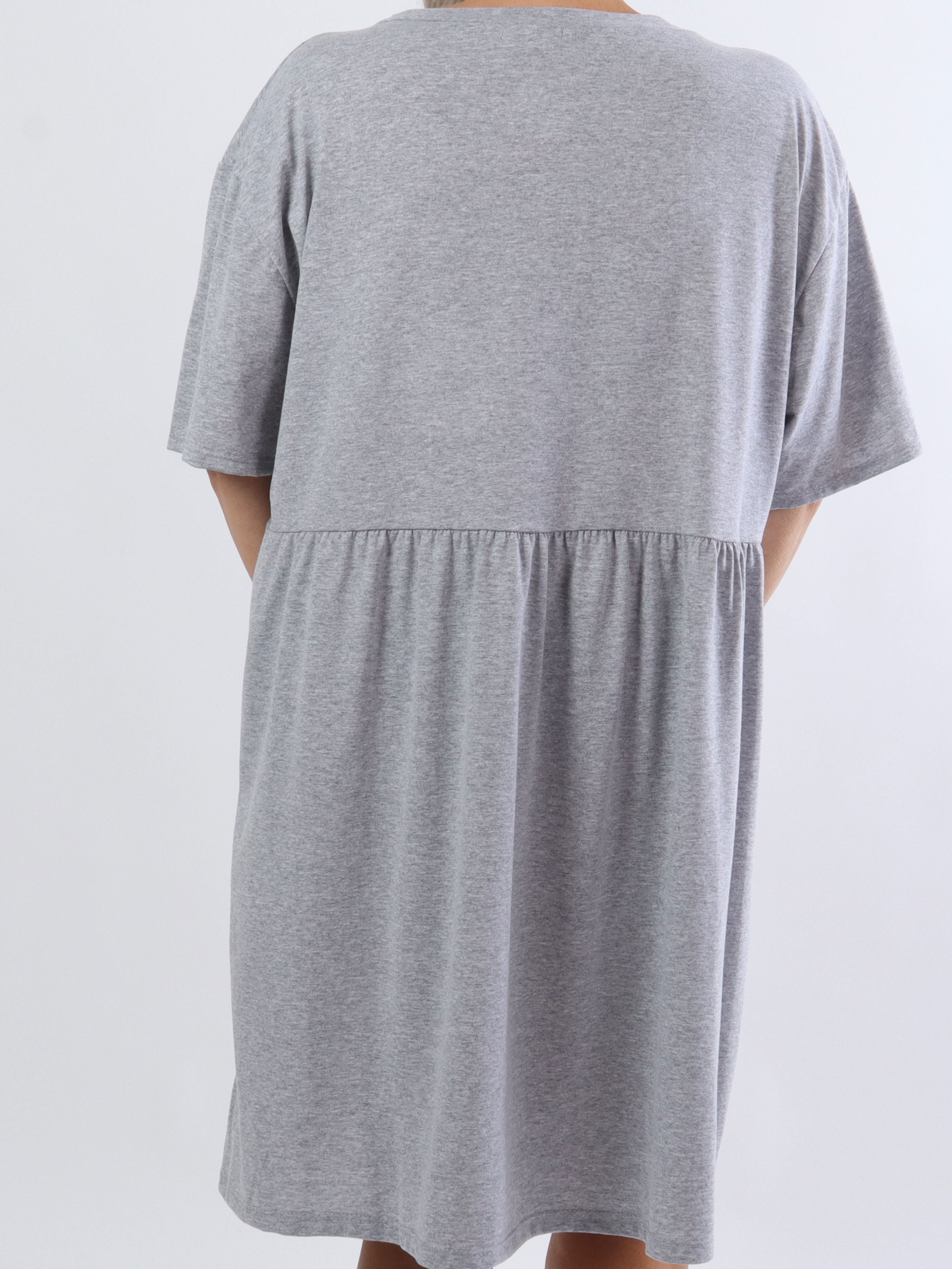 Mynte - Söt bomullsklänning i plus size med 3D-tryck